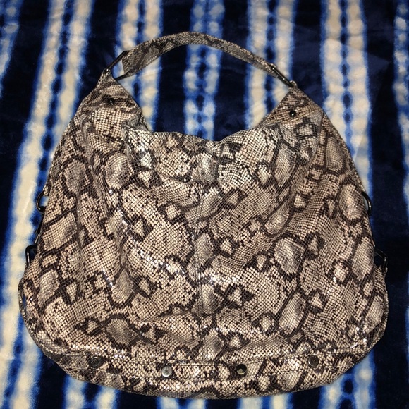 Rebecca Minkoff Handbags - Rebecca Minkoff XL snakeskin hobo 🐍 Rebecca Minkoff Handbags - Rebecca Minkoff XL snakeskin hobo 🐍